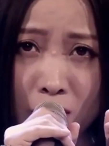 姚贝娜去世前两个月演唱《鱼》,天使般的嗓音,唱哭观众丨Hi歌