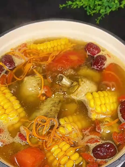 这样炖鸡汤简直不要太喝 暖暖的