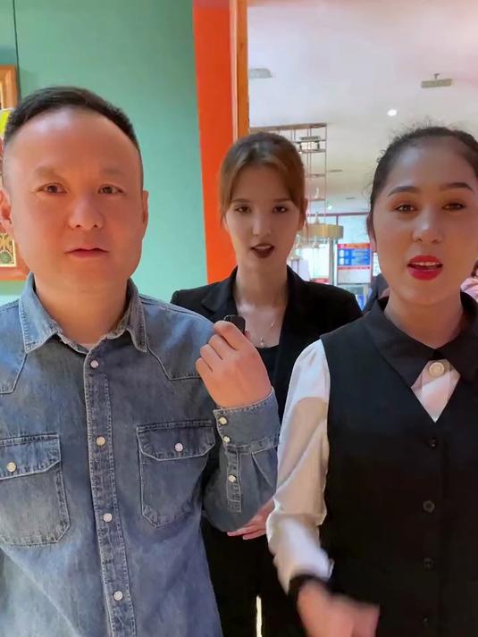 吃正宗烤包子一定要到新疆！