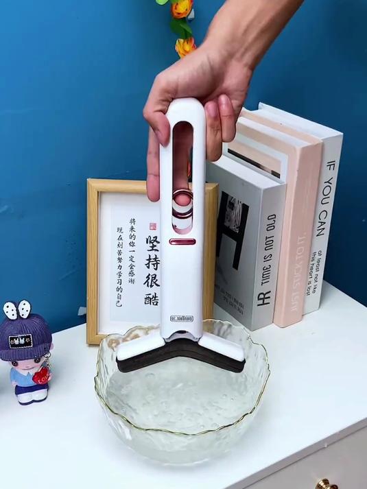 这个很好用还很好玩的#迷你小拖把，像玩玩具一样就把家务给做了，这设计的真的太棒了#省心宝藏