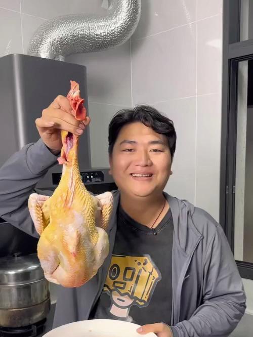 做法不正宗？全红婵哥哥参加厨艺大赛遭淘汰，粤菜“白斩鸡”来啦