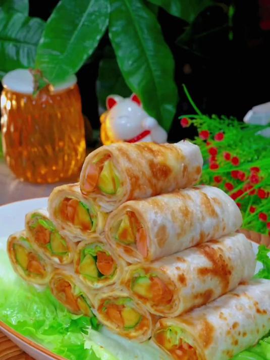 手工鸡蛋灌饼，饼厚蛋多，挺好吃
