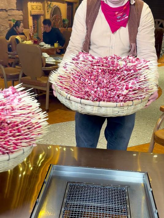 最会吃小肉串的昭通人