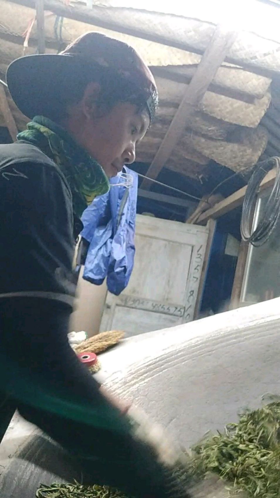 春茶,充实的忙碌,手工炒茶