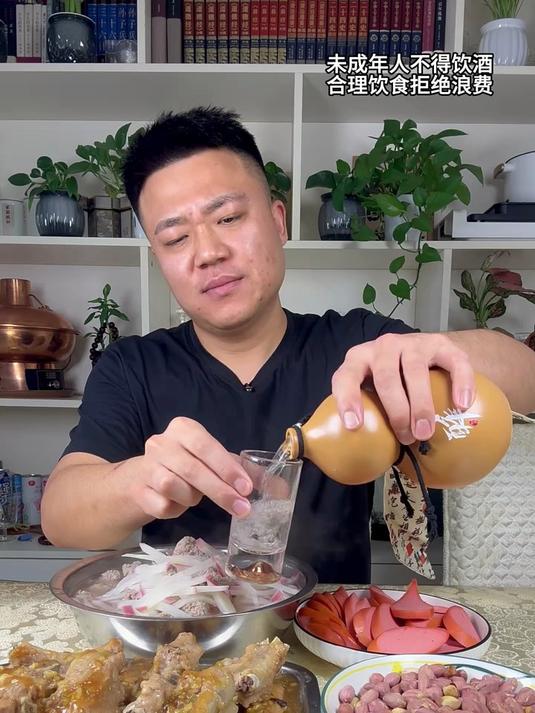 蒜蓉蒸排骨 再来个牛肉丸子萝卜汤 又是美好的一天