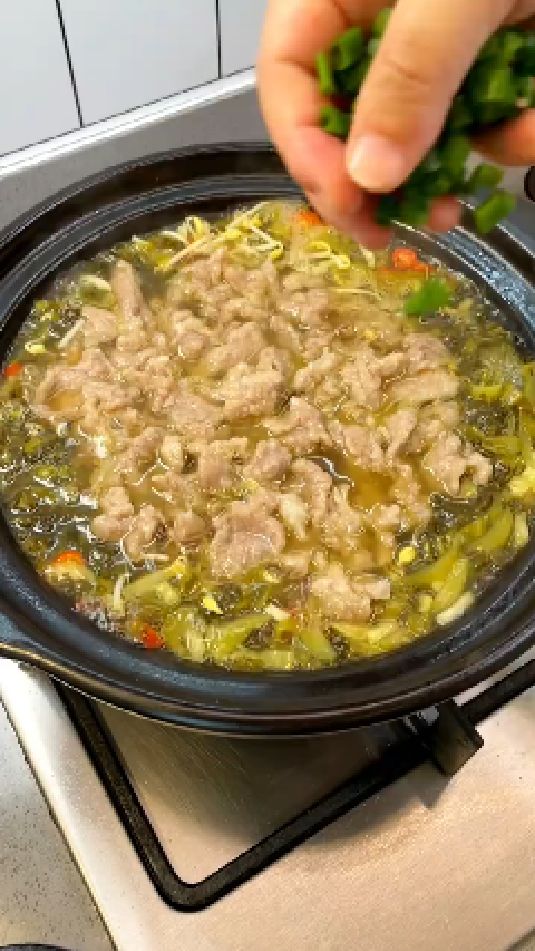 酸菜滑肉的做法