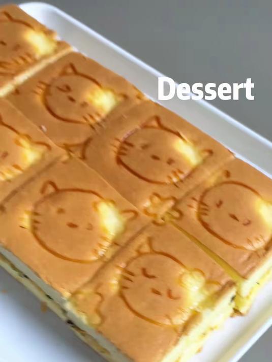 我发现了一个在蛋糕表面手绘的方法