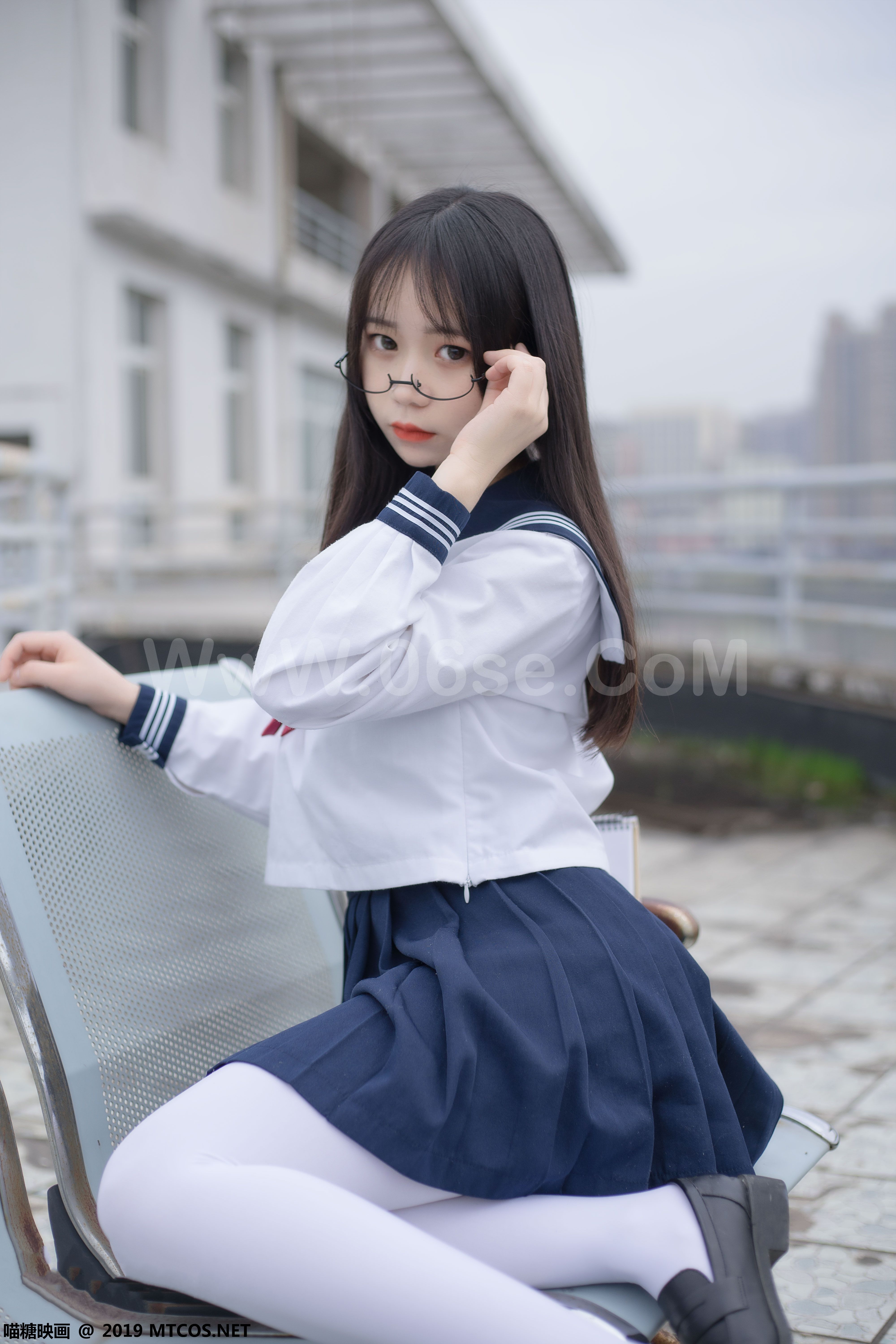 图片[2]-[MTCos] 喵糖映画 Vol.067 半度度度喵 喵喵的白丝水手服-六色网