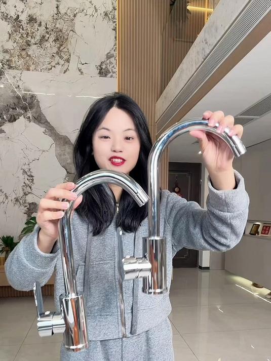 铜芯厨房冷热水龙头，不锈钢防溅花洒，水槽洗菜盆家用耐用#水龙头##好物推荐#
