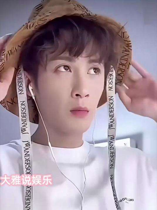 男星喜欢戴帽子的背后原因