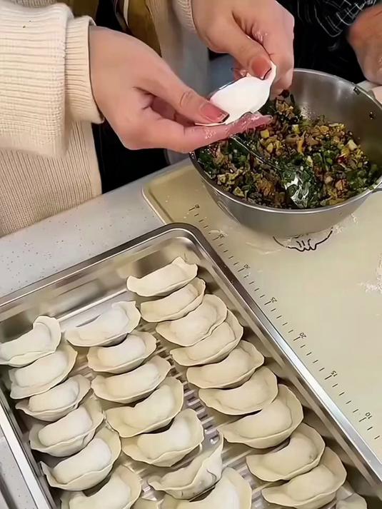 米膳葆饺子盒不锈钢不粘底不破皮可蒸可烤冰箱收纳盒