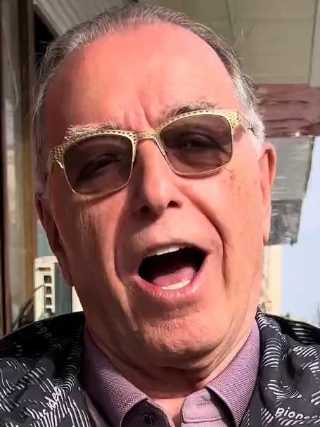 老外Peter从来没有吃过这么香的驴肉卷饼！