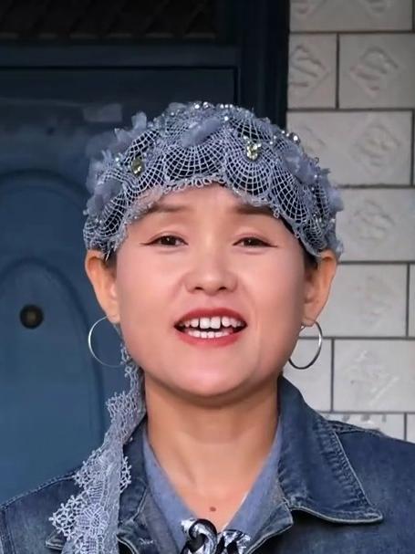 新疆美食干煸炒面!小姨子又不想学做面了,在新疆好嫁人吗?