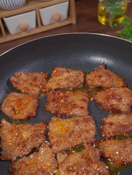 在家也可以做好吃的烤牛肉，滑嫩入味，做法简单，全家都爱吃