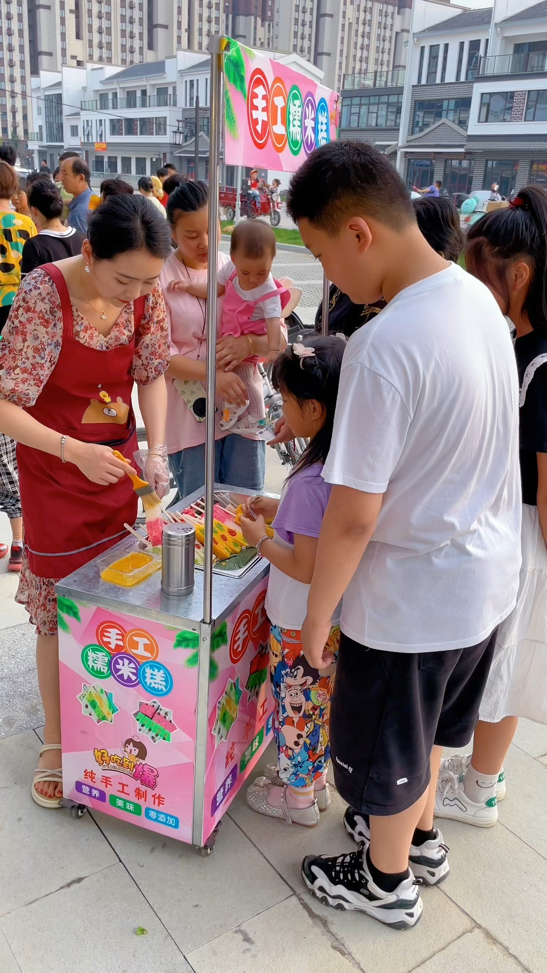 家门口就可以摆个不用早起的小摊,水果糯米糕制作方法分享