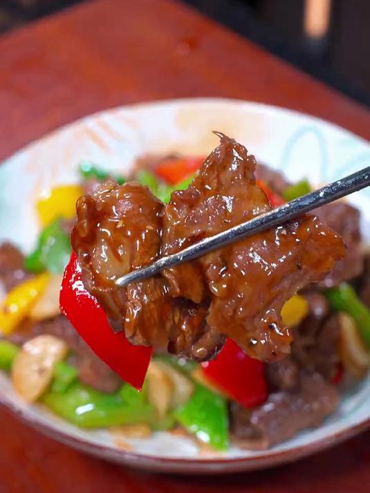 每次假期，我都会给孩子做这个黑椒牛肉