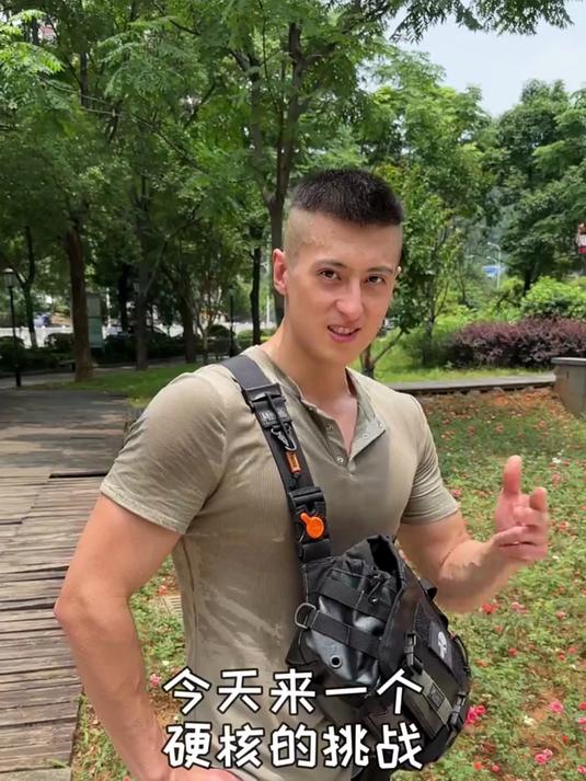 北方人挑战吃一整天湖南最辣加辣的菜