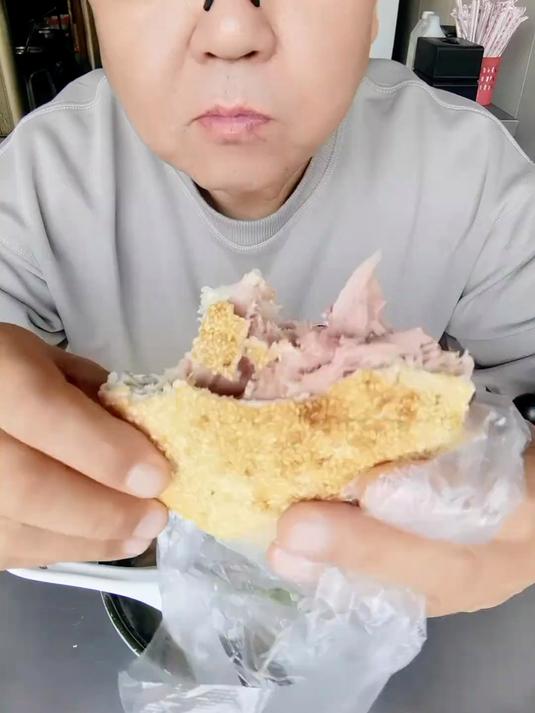 曹县特色小吃张家杂烩菜,配上超豪华羊肉垛火烧,简直太美味了