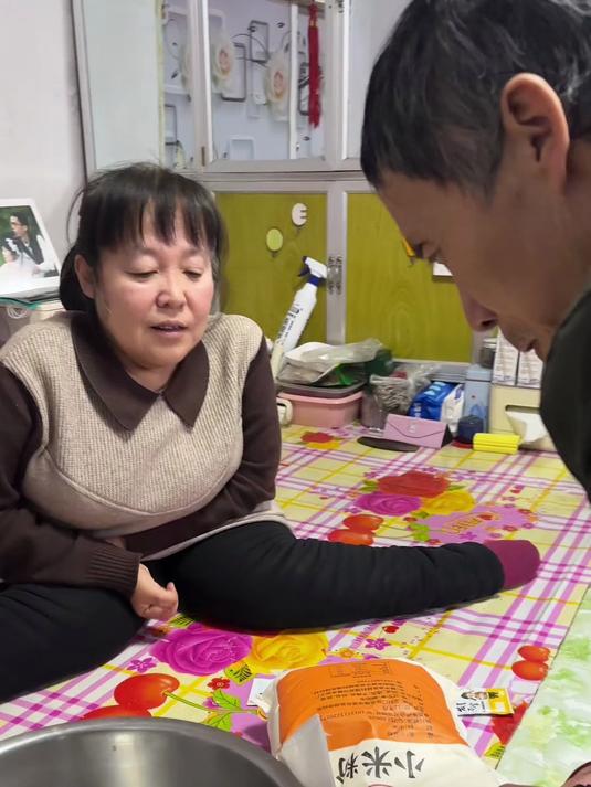 白面小米馒头大家吃过吗?看看我们做的怎么样～