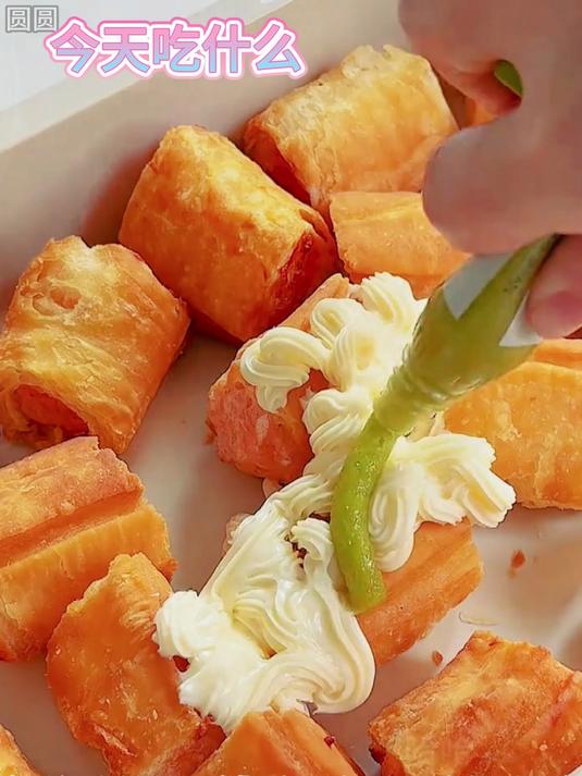 中式早餐_油条虾滑+皮蛋瘦肉粥