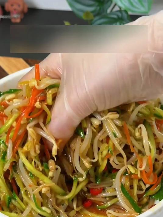 黄瓜拌豆芽日常款,清爽低脂解油腻