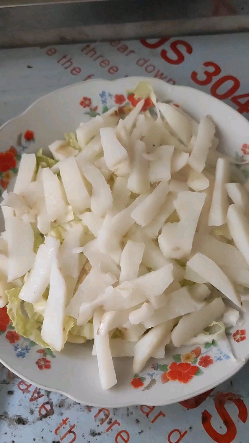 沸水后鲜淮山瘦肉炒大白菜