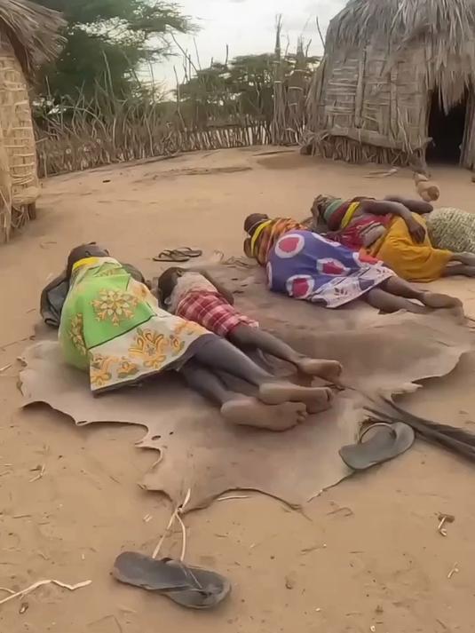 现在竟然还有如此贫穷的地方,他们早餐吃的是苍蝇绿豆粥