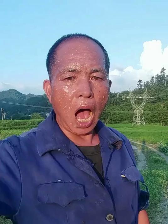 红色经典歌曲《跨过鸭绿江》正能量歌曲,中国人民站起来了