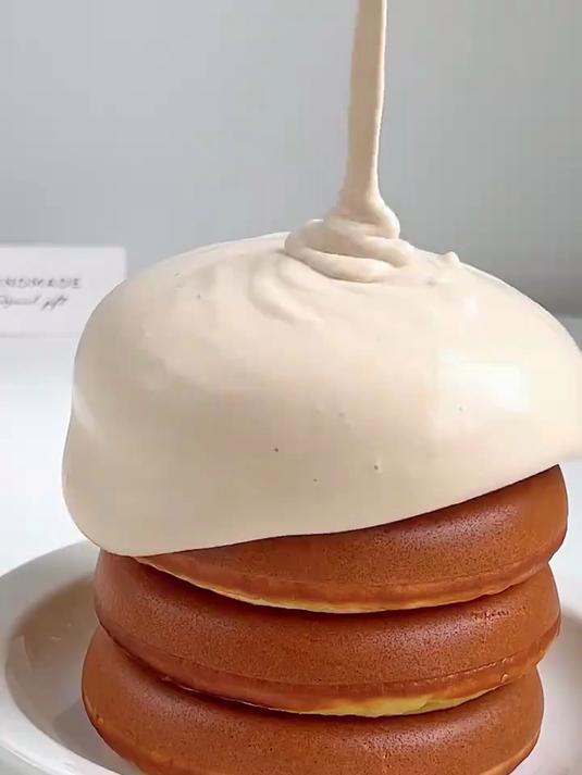 爆浆珍珠奶茶奶盖松饼松软香甜,巨好吃～