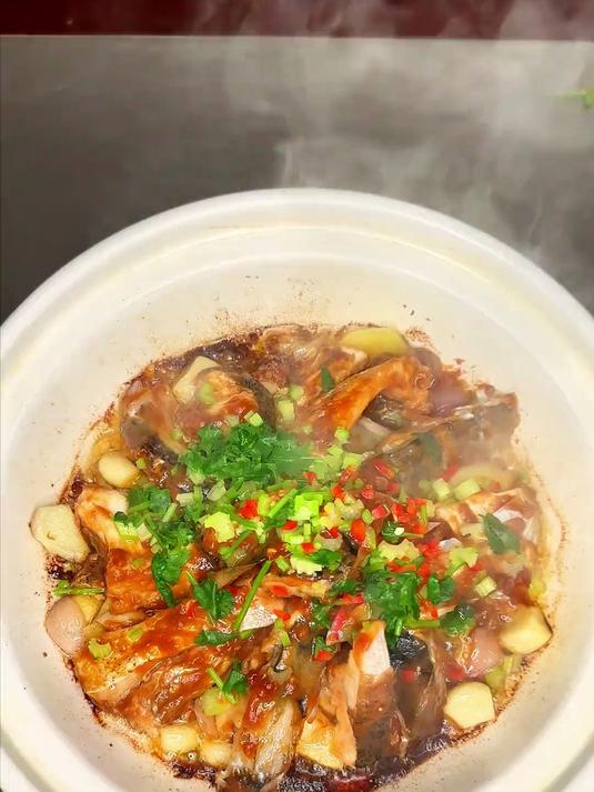 广东大厨才会做的生啫鱼头 大厨教您广东菜生啫鱼头