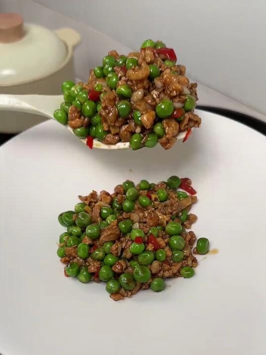 今天吃了明天还要吃的一道菜豌豆炒肉末