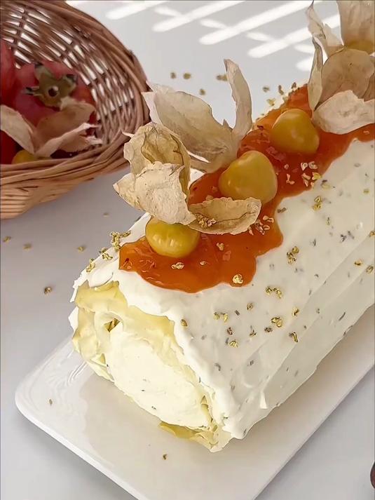 桂花流心蜜柿千层卷