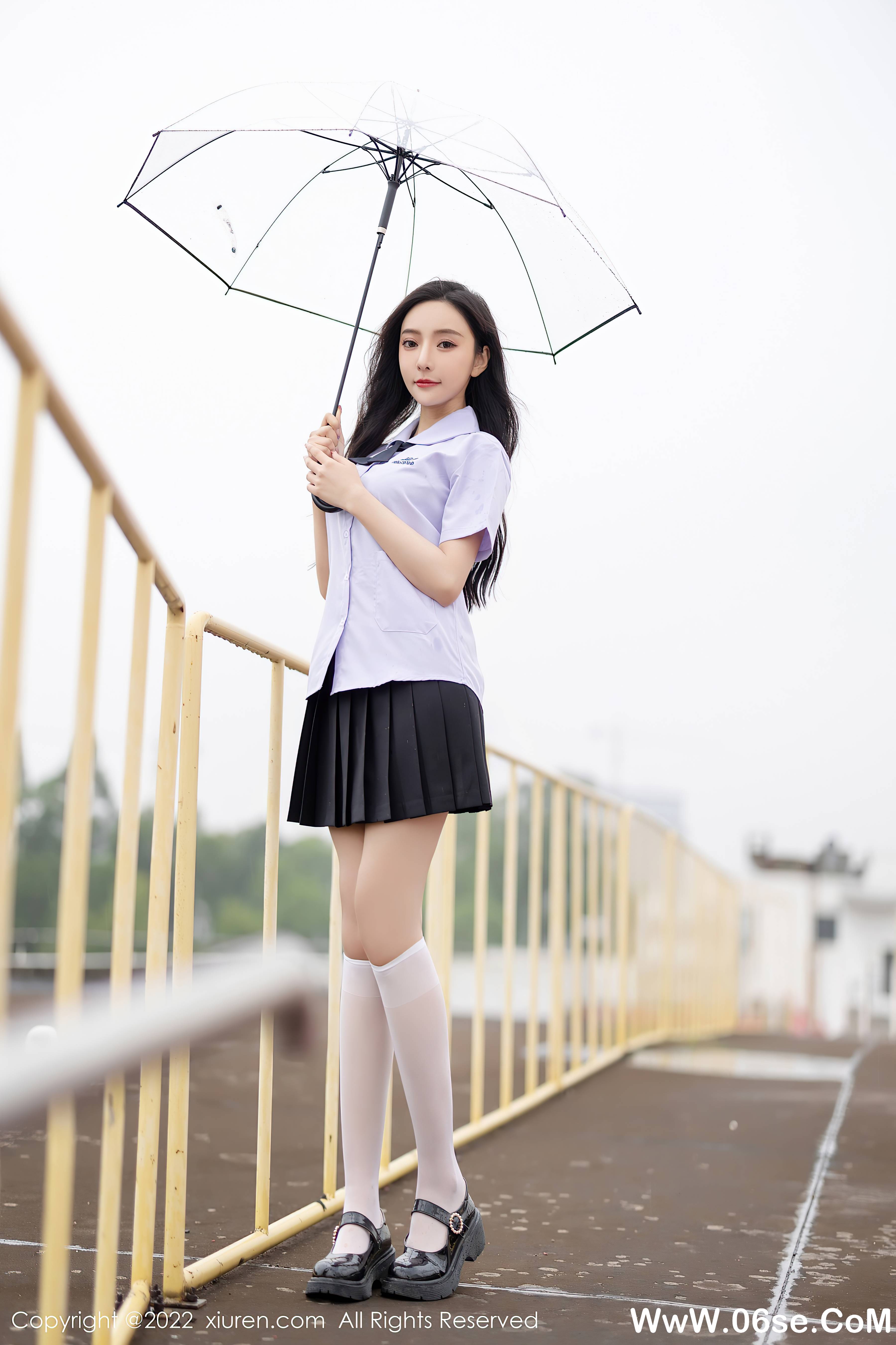 图片[2]-[XIUREN秀人网] 2022.04.02 NO.4819 王馨瑶yanni 性感写真[66+1P515M]-六色网