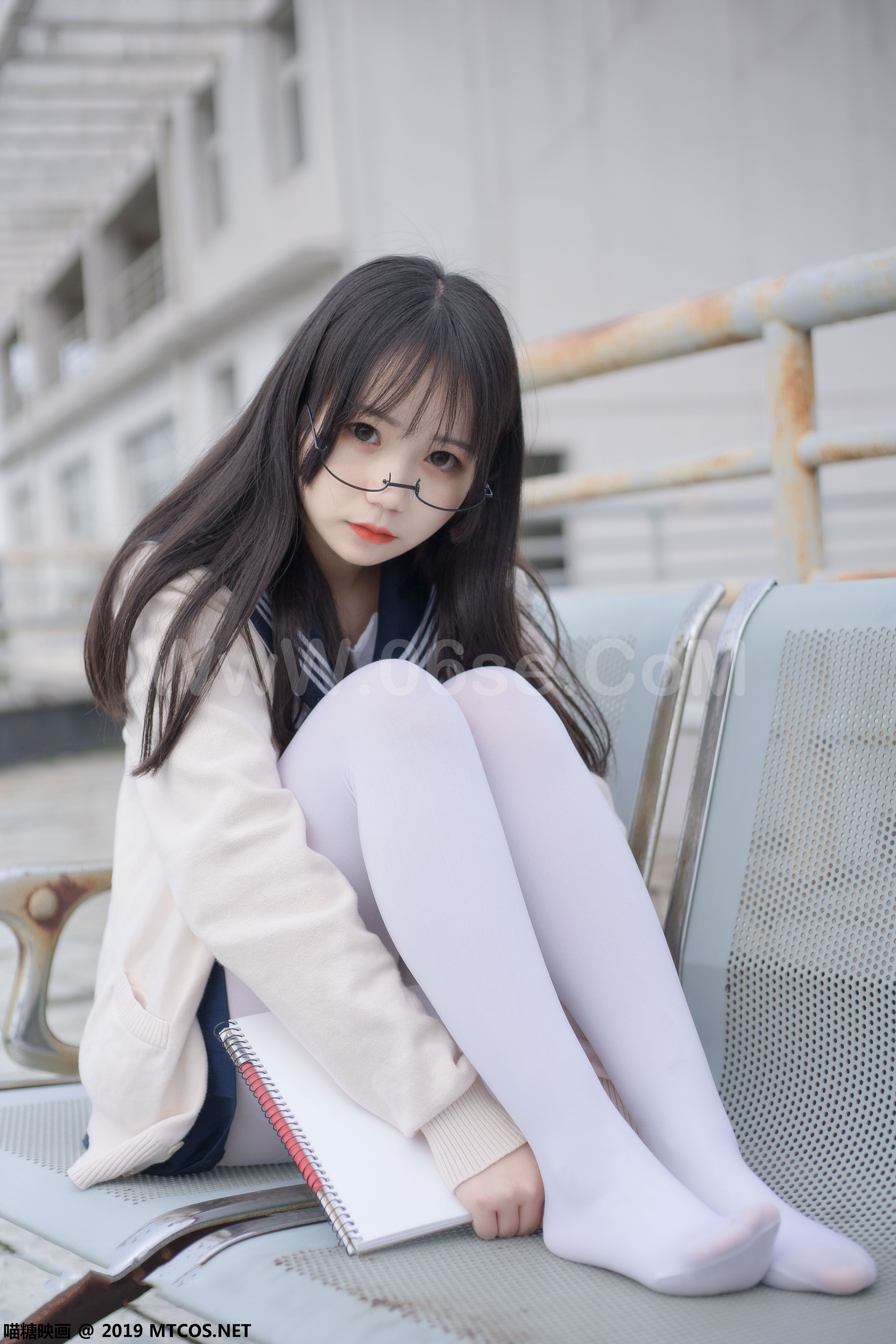 图片[9]-[MTCos] 喵糖映画 Vol.067 半度度度喵 喵喵的白丝水手服-六色网