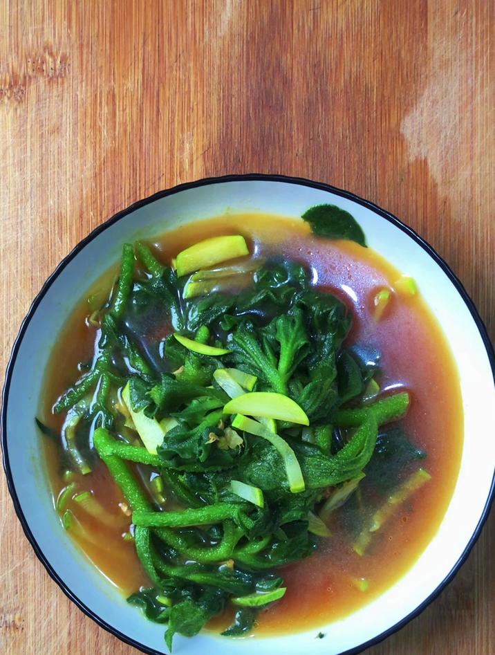 冰草菜怎么吃,分享一道冰草菜炒西葫芦