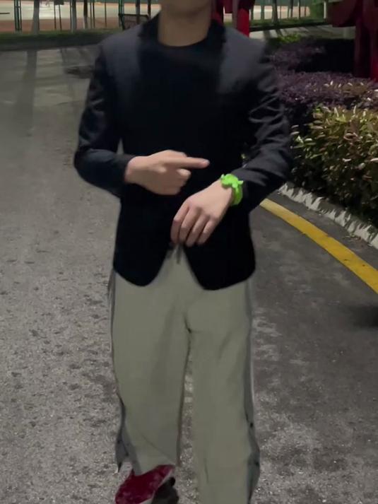 9.8号晴幼儿电子玩具新选择!果冻拍拍表卡通超萌态