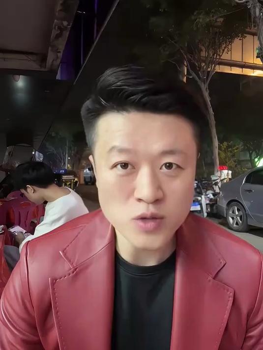 王总竟然这样对待小助理!
