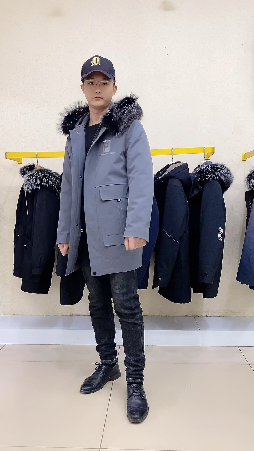 男式中长款衣长85厘米皮草派克服,兔毛内胆可拆卸,冬季时尚保暖优选