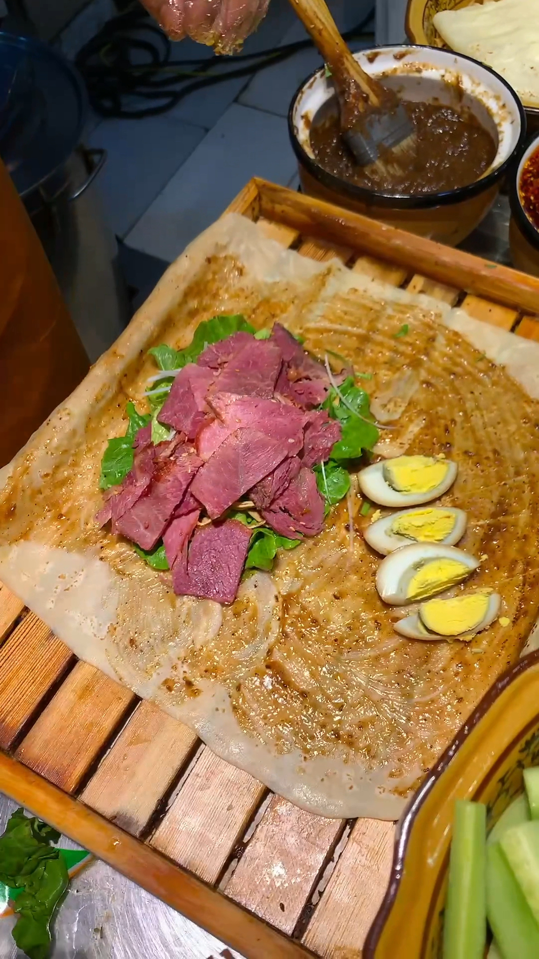 特色美食小吃功夫卷饼卤肉卷