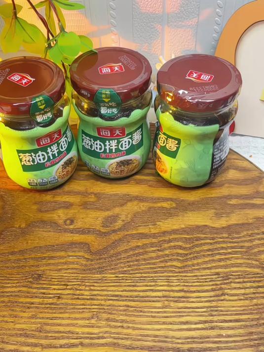 几分钟时间就能解决的早餐,方便又好吃葱油拌面酱
