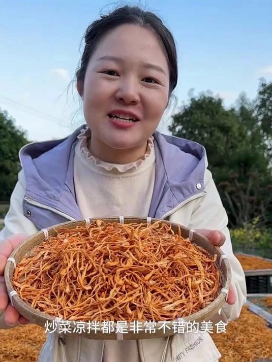 不知道吃啥补补?虫草花鸡汤超合适