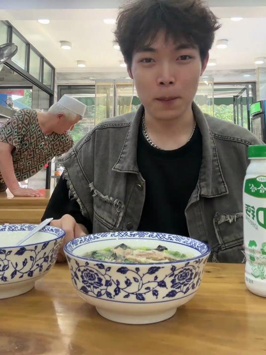 这羊肉泡馍味儿不对