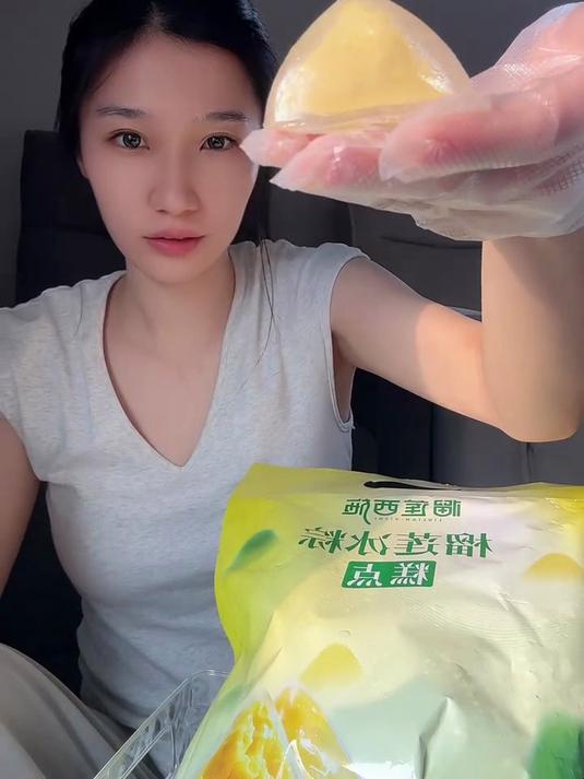 一个30g热量只有58大卡 榴莲西施大品牌的选用苏丹王榴莲肉0香精