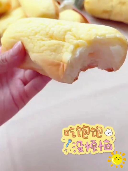 湿润软乎的鲜奶雪芙面包,浓浓奶香味,真的巨好吃!