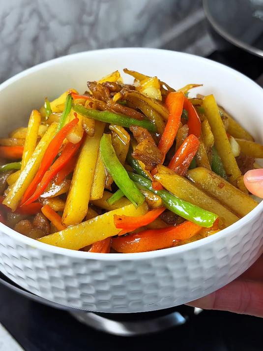 这道土豆丝炒肉，做法简单又好吃，巨下饭下饭菜 