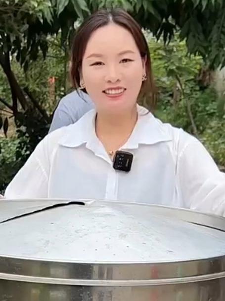 老人想吃咸零食怕硬?软嫩烤鸭蛋,抿着吃超香