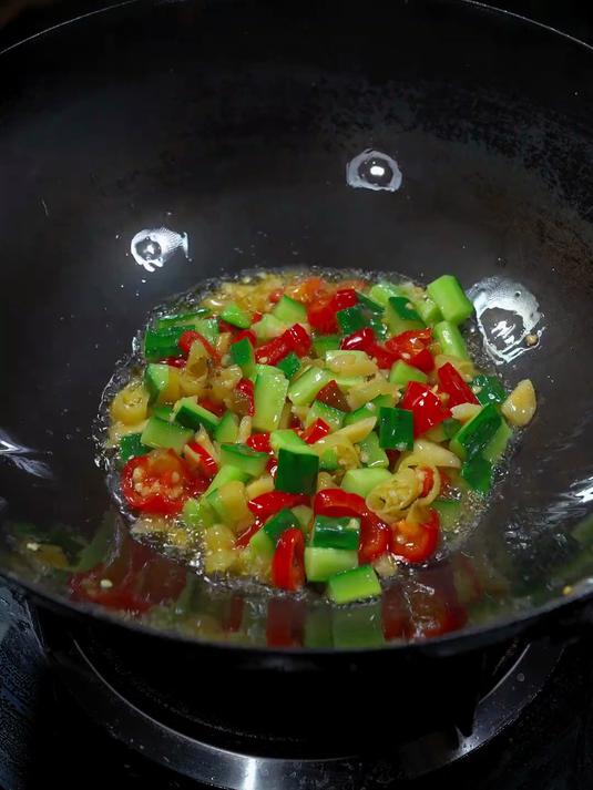 鸡胗这样做真的特别好吃，喜欢记得多煮点米饭