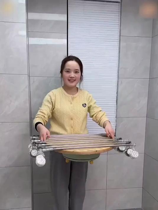 波纹吸盘旋转伸缩不锈钢毛巾架 轻奢免打孔 浴室浴巾拖鞋防潮晾晒