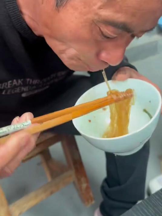 天然粗粮制粉,红薯粉筋道不粘牙,爸妈爱吃的健康主食