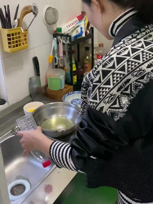 这是一锅爱心蛋糕只给老公吃!